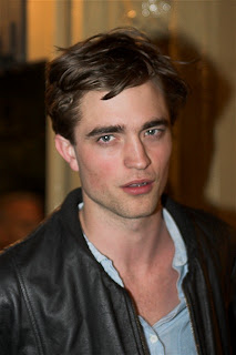 Robert Pattinson Hairstyle Pictures - Celebrity Hairstyle Ideas for men