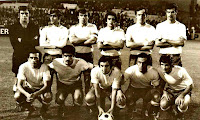 U. D. LAS PALMAS - Las Palmas de Gran Canaria, España - Temporada 1972-73 - Cervantes, Martín II, Tonono, Hernández, Castellano, Páez; Fernández, Trona, Soto, Germán y Miguel Ángel - LAS PALMAS 1 (Miguel Ángel) GRANADA 0 - 09/12/1972 - Liga de 1ª División, jornada 14 - Las Palmas de Gran Canaria, estadio Insular -