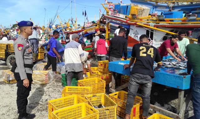 Sambangi Nelayan, Satpolairud Polres Aceh Timur Siap, Sigap Layani Laporan Situasi