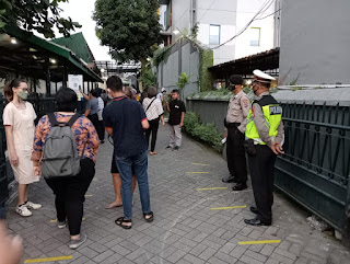 Pengamanan Ibadah Misa di Gereja Santo Albertus Yogyakarta.