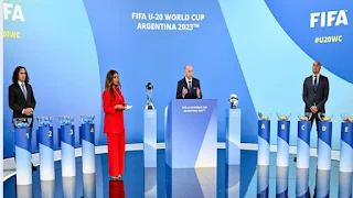The draw for the Youth World Cup Iraq and Tunisia are in one group  The draw for the FIFA U-20 World Cup, which was drawn on Friday in the Argentine capital, Buenos Aires, placed the representatives of the Arabs, Iraq and Tunisia, in one group, along with Uruguay and England.  Argentina, the host country that replaced Malaysia, fell into a very easy group because it will face relatively unknown teams, Uzbekistan, Guatemala and New Zealand.  The same applies to France, which will face South Korea, Gambia and Honduras.  Italy came with Brazil in one group, which also included Nigeria and the Dominican Republic.  Here is the result of the draw:  Group A: Argentina, Uzbekistan, Guatemala and New Zealand.  Group B: The United States, Ecuador, Fiji, and Slovakia.  Group C: Senegal, Japan, Israel and Colombia.  Group D: Italy, Brazil, Nigeria and the Dominican Republic.  Group E: Uruguay, Iraq, England and Tunisia.  Group F: France, Korea, Gambia and Honduras.
