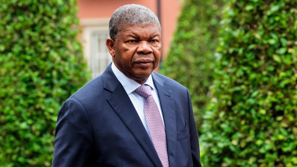 Presidente da República angolano pede empenho ao novo ministro da Economia para "melhor estruturação" do setor