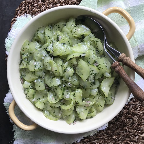 Gurkensalat mit Essig & Öl