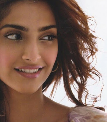 Sonam kapur Fashion Image18