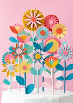 paper sculpture flowers by Hanna Nyman