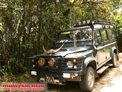 land rover in cameron highlands