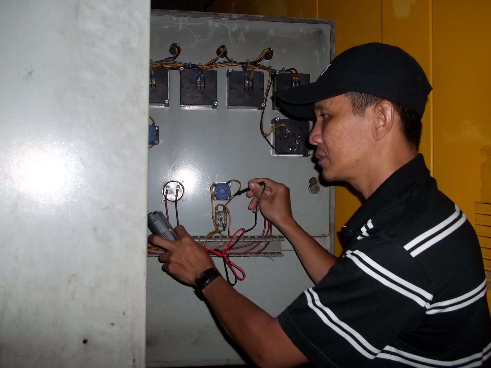 CV. RAJA INTI.: ATS Genset