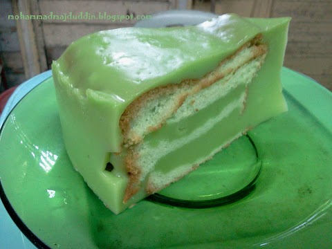 Kek Pandan Layer / Nina Mahdar: KEK PANDAN LAYER / CUSTARD PANDAN LAYER SEDAP - Kek ni kak nina buat untuk di bawa masa berjumpa kawan2 kak nina temph hari.