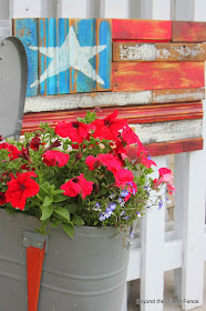 Reclaimed Wood Flag http://bec4-beyondthepicketfence.blogspot.com/2014/06/reclaimed-wood-flag.html