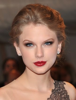 Taylor Swift layered updo Hairstyle