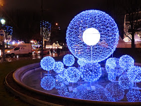 Paris Champs-Elysées illuminations et vitrines de Noël en 2014