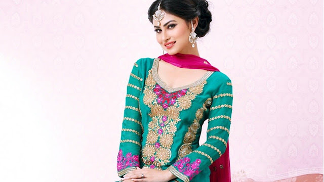 Mouni-Roy-HD-Wallpapers