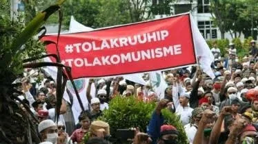 Foto: Aliansi umat Islam Kalimantan demo tolak RUU HIP. Sultan Pontianak Sebut Siap Perang Bila RUU HIP Disahkan.