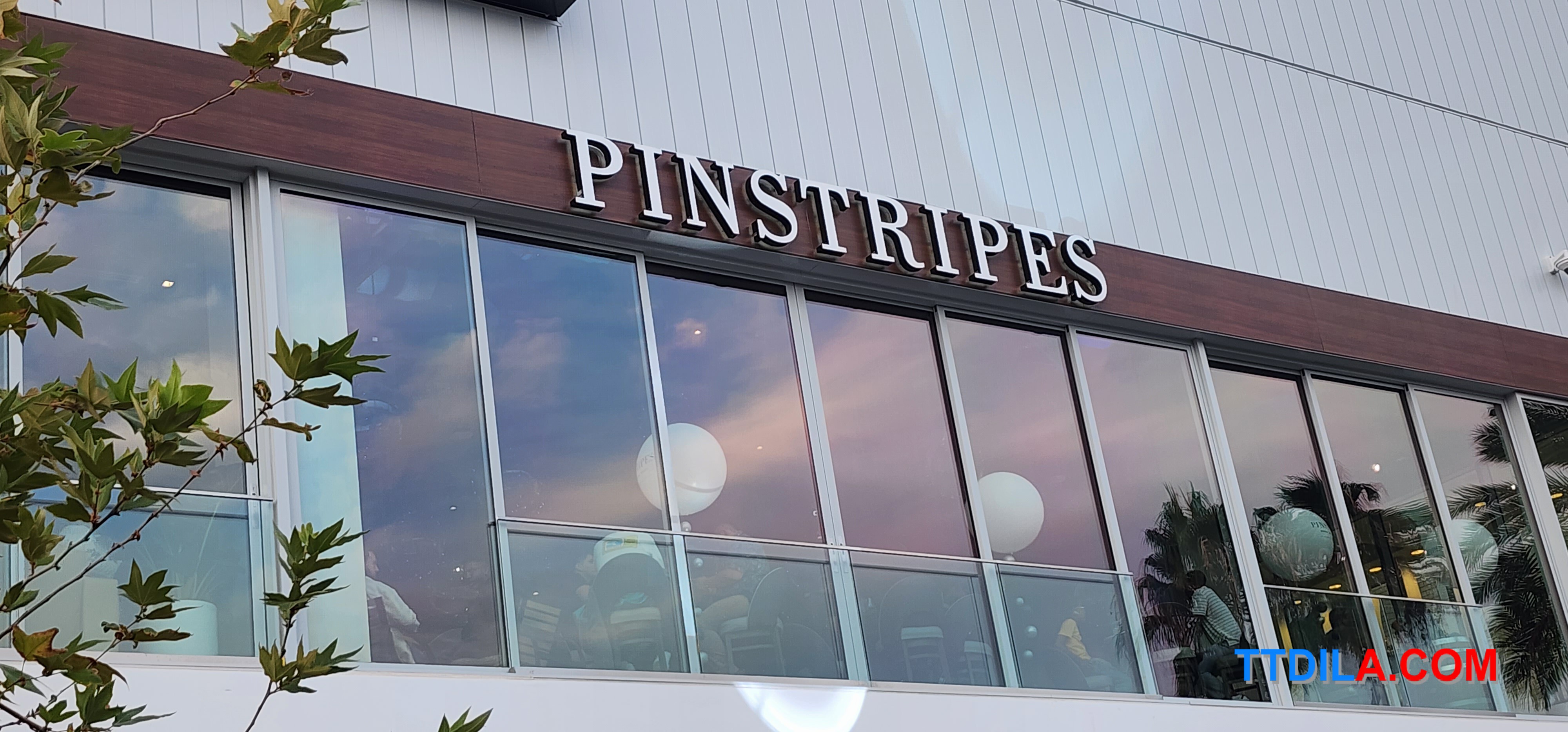 Pinstripes bowling alley opens at Westfield Topanga - L.A. Business