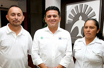 Impulsa el Alcalde Fredy Marrufo a los artesanos de Cozumel 