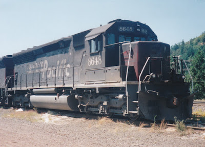 Southern Pacific SD40M-2 #8648 in Oakridge, Oregon, on July 18, 1997