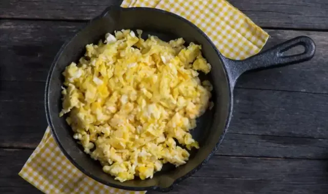 scrambled eggs