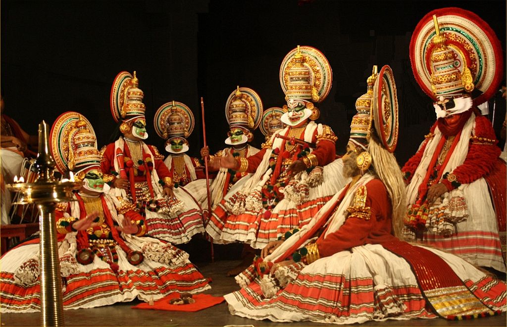 ZOOMININDIA: Kathakali : Traditional Dance-drama of Kerala