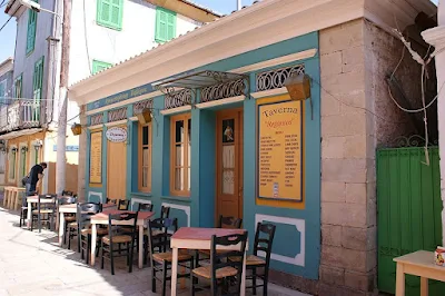 Top 10 Bars And Restaurants In Greece