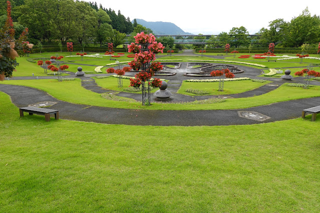 鳥取県西伯郡南部町鶴田 とっとり花回廊 霧の庭園