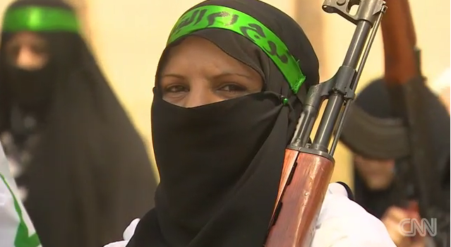 Γυναίκες με καλάσνικοφ στα χέρια - Εκπαιδεύονται στη Βαγδάτη, για να αντιμετωπίσουν το Ισλαμικό Κράτος