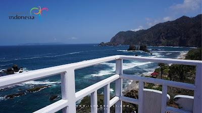 Wonderrfull Indonesia : Panorama Mempesona Di Puncak Siti Hinggil Tanjung Papuma Jember