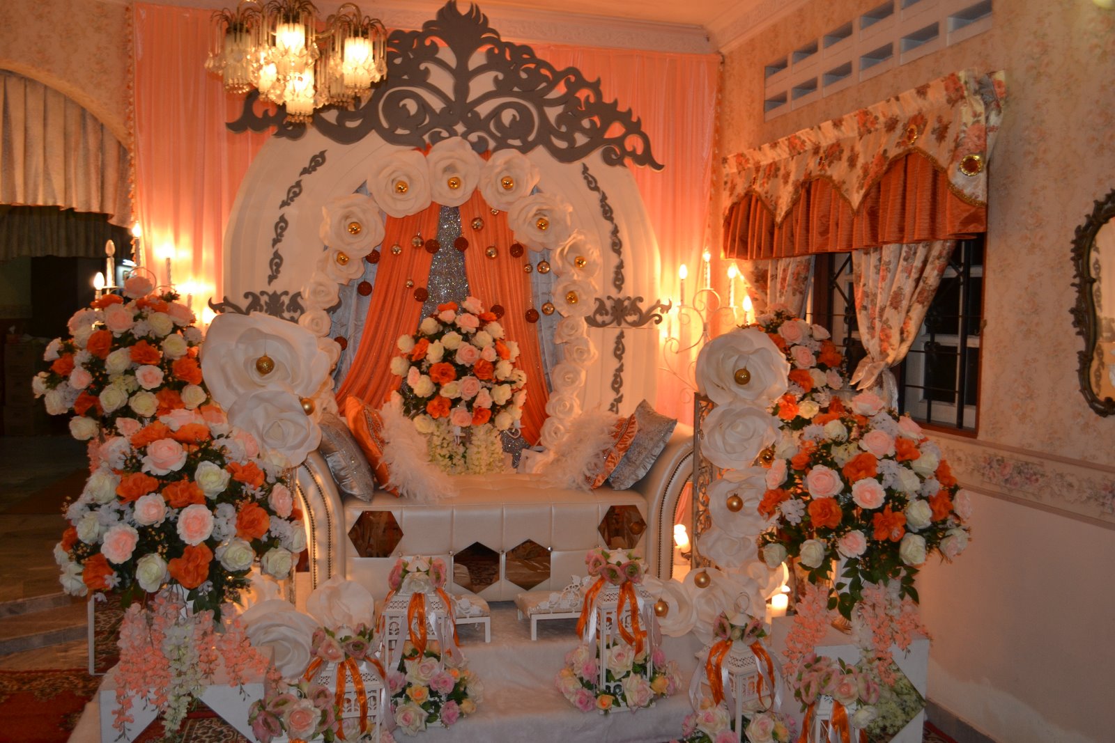 Pelamin Atiqah pada 24hb Dec 2011 di Batu  gajah  Inai 