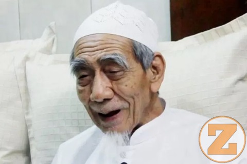 Profil Mbah Moen, Seorang Ulama Dan Kyai Sepuh Kharismatik Dari Indonesia