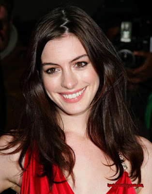 anne hathaway. Anne Hathaway Brother.