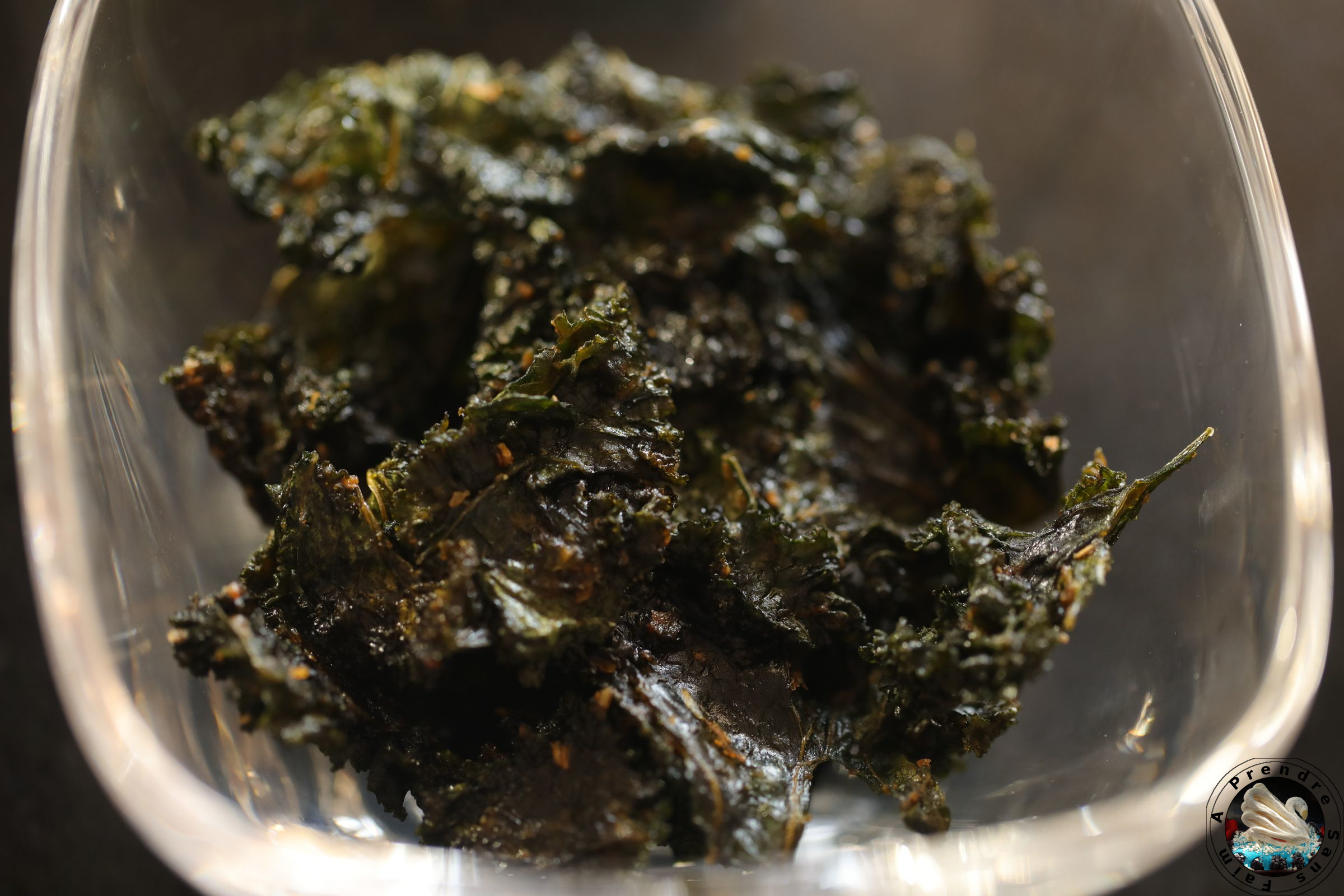 Chips de chou kale à l'ail