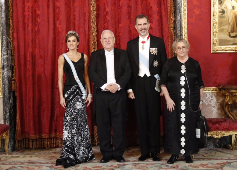 Queens Of England State Visit Sparklers Israel To Spain