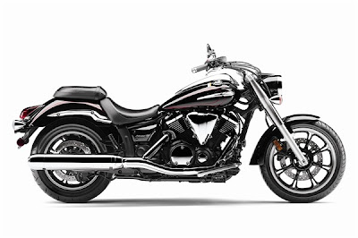 2010 Yamaha V-Star 950 Touring Bike