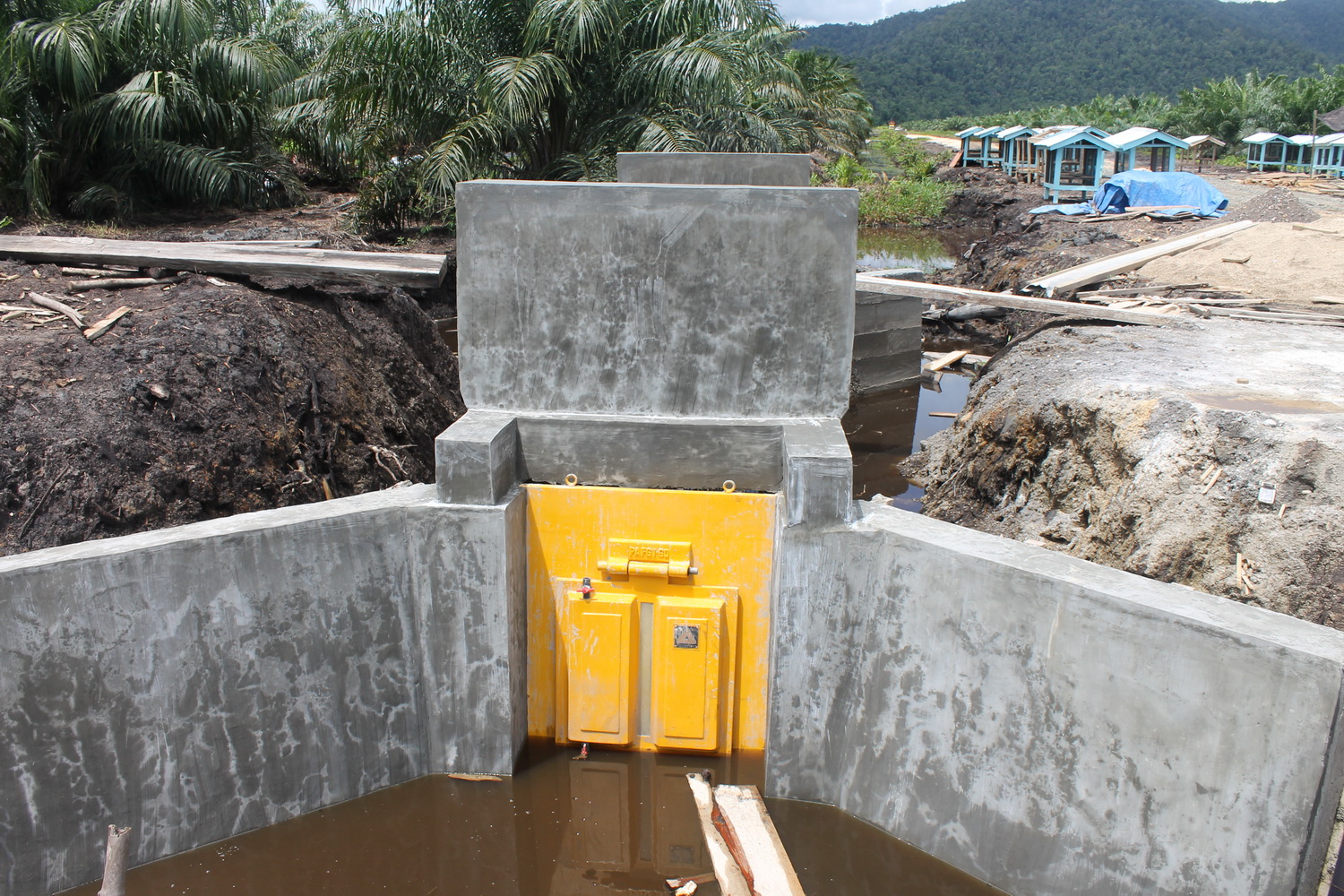 DESAIN SISTEM TATA AIR  DAN TATA RUANG PINTU  KLEP