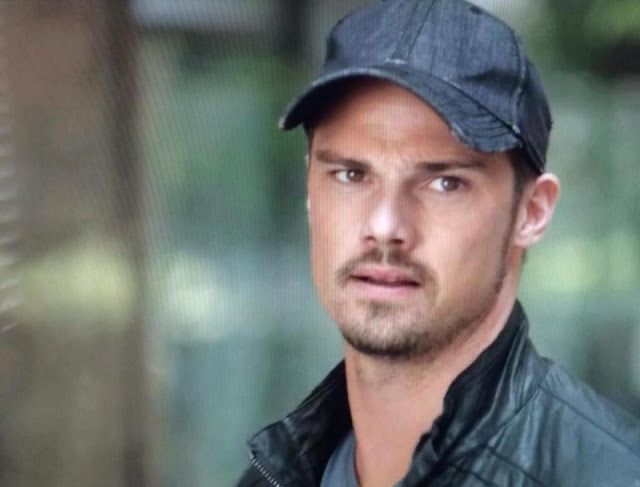 Jay Ryan Profile pictures, Dp Images, Display pics collection for whatsapp, Facebook, Instagram, Pinterest.