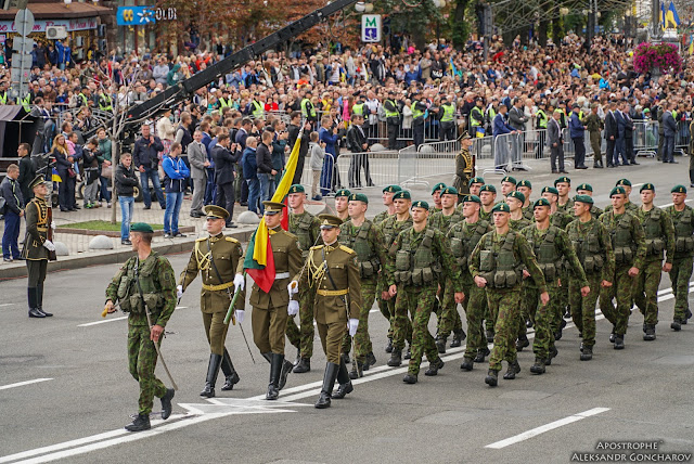 парад військ на День незалежності 2017 на Ukrainian Military Pages