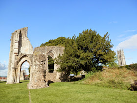 by E.V.Pita (2014) / Glastonbury Abbey, the tomb of King Arthur / Por E.V.Pita (2014) La tumba del rey Arturo en la abadía de Glastonbury