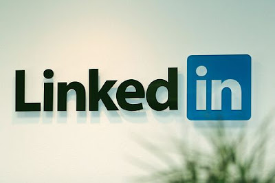 Rede profissional Linkedin abre vagas no Brasil