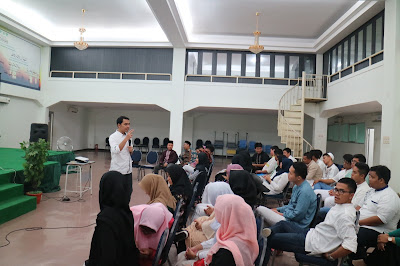 edvan m kautsar, bedah buku motivasi, motivator, motivator bisnis, motivator entrepreneur, motivator mahasiswa, Motivator Muda, motivator nasional, motivator muslim, motivator sekolah.