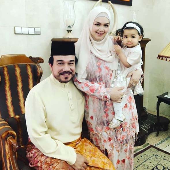  Dato Sri Siti Nurhaliza + Aafiyah Beraya