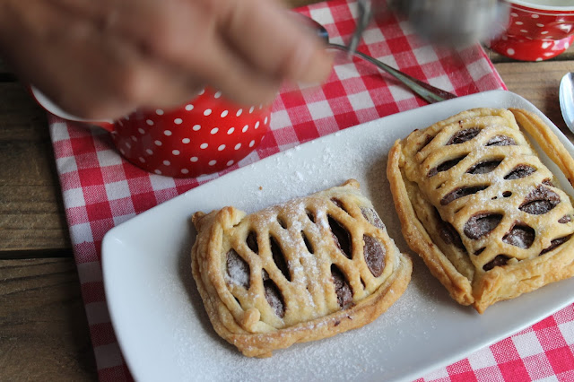 Crostatine di pasta sfoglia e nutella ricetta