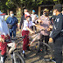 Senangnya Dua Siswa SD Terima Hadiah Sepeda Dari Polisi