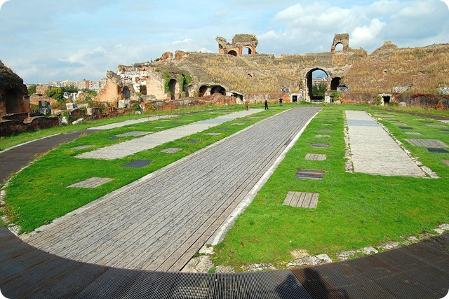 Campania-The_Amphitheatre_of_Santa_Maria_Capua_Vetere_006