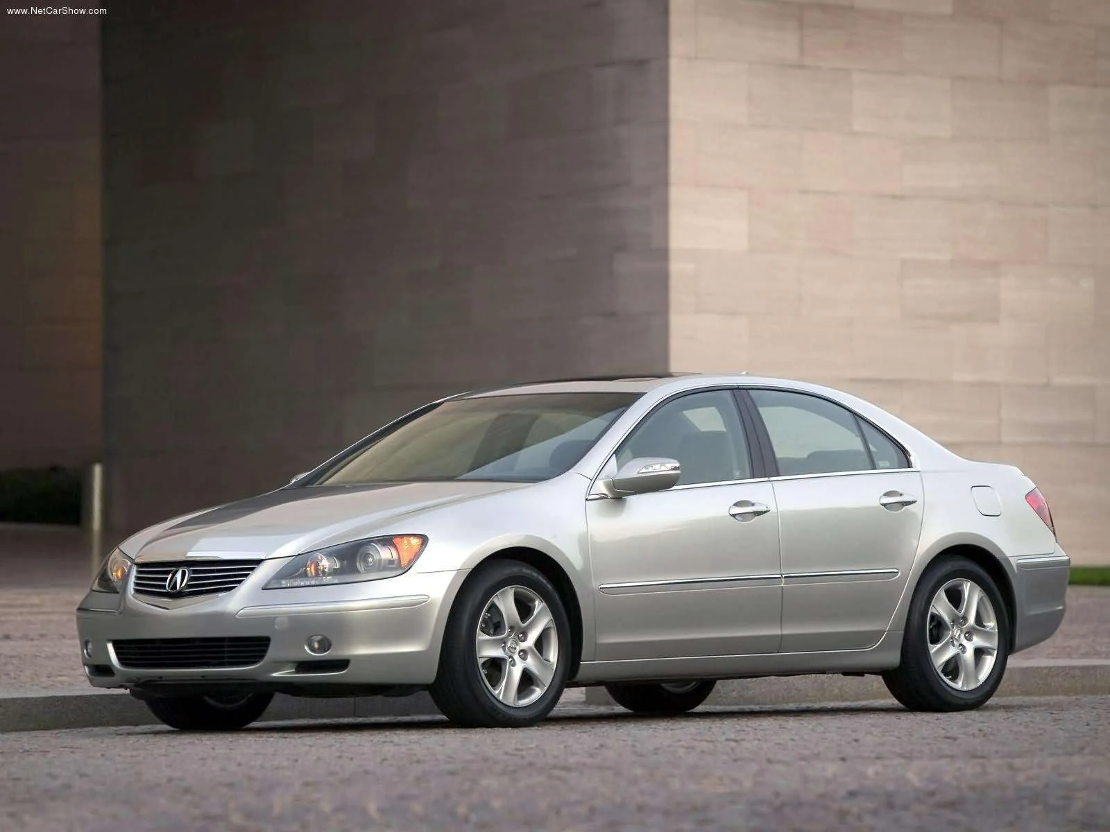 Hình ảnh xe ô tô Acura RL 2005 & nội ngoại thất