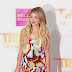 Sarah Hyland vole la vedette sur le tapis rouge du Trevor Live