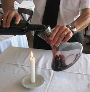 ¿ Como decantar un vino... y cuando ?