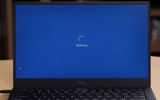 Khởi động lại laptop