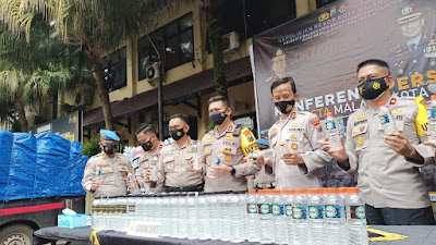 Dua Staf Jasa Ekspedisi Diamankan Polresta Malang Kota karena Bawa 1.620 Botol Miras