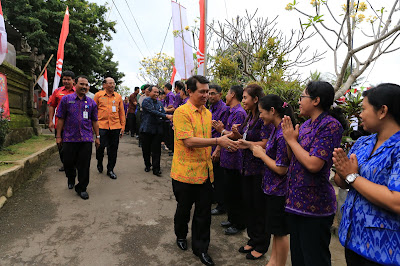 Bupati Suwirta hadiri HUT SMP Negeri 1 Banjarangkan yang Ke- 45