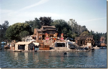 Fantasmic! Construction
