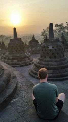 Mark Zuckerberg di Candi Borobudur